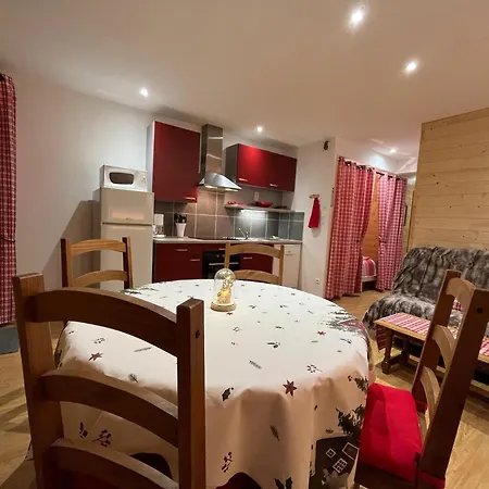 Petit Lutin à 250 M Du Bord Du De *