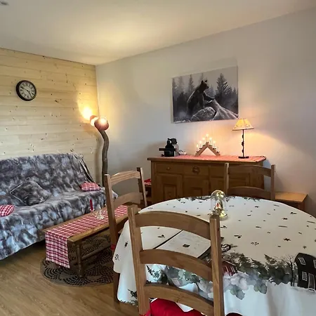 Petit Lutin à 250 M Du Bord Du De Gérardmer